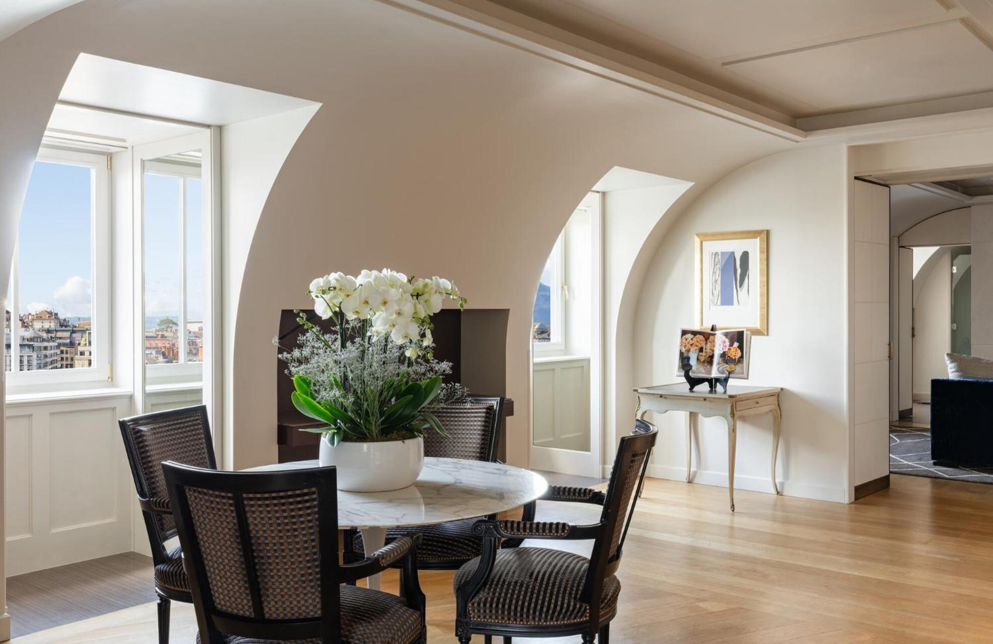 Four Seasons Hotel Des Bergues Ginevra Esterno foto